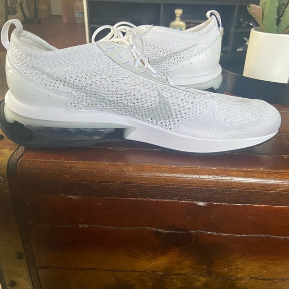 Air Max Flyknit Racer NN Sneaker - Picture 4 of 13